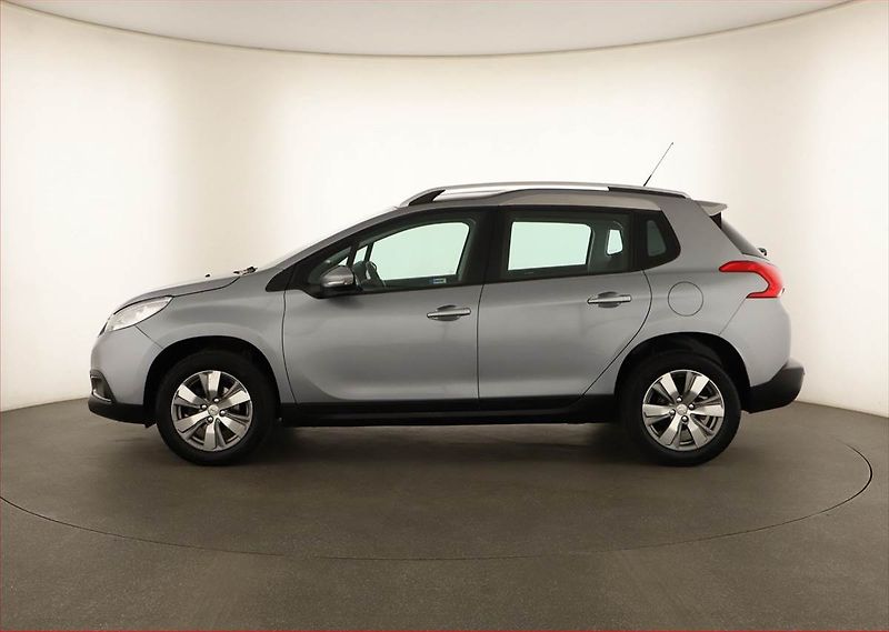 Peugeot 2008 (2015) 1.2 PureTech, Serv.kniha - fotka 3 z 12