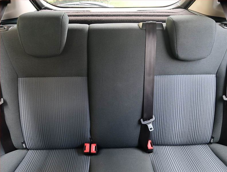 Ford Fiesta (2011) 1.25, po STK, zamluveno - fotka 10 z 17