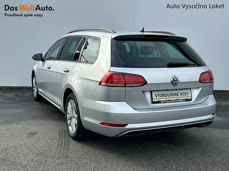Volkswagen Golf (2020) 1.6 TDI 85 kW MANUÁL - fotka 27 z 35