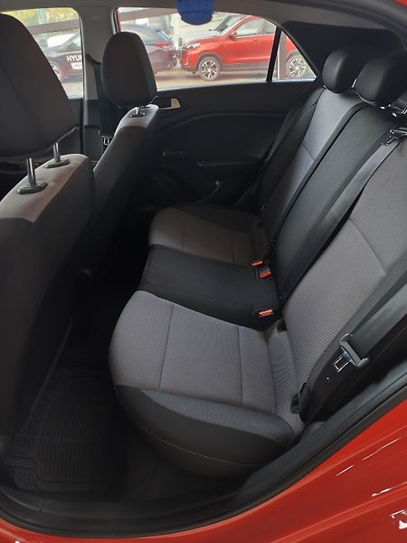 Hyundai i20 (2019) 1.2i 55kW MT Classic Club - fotka 8 z 19