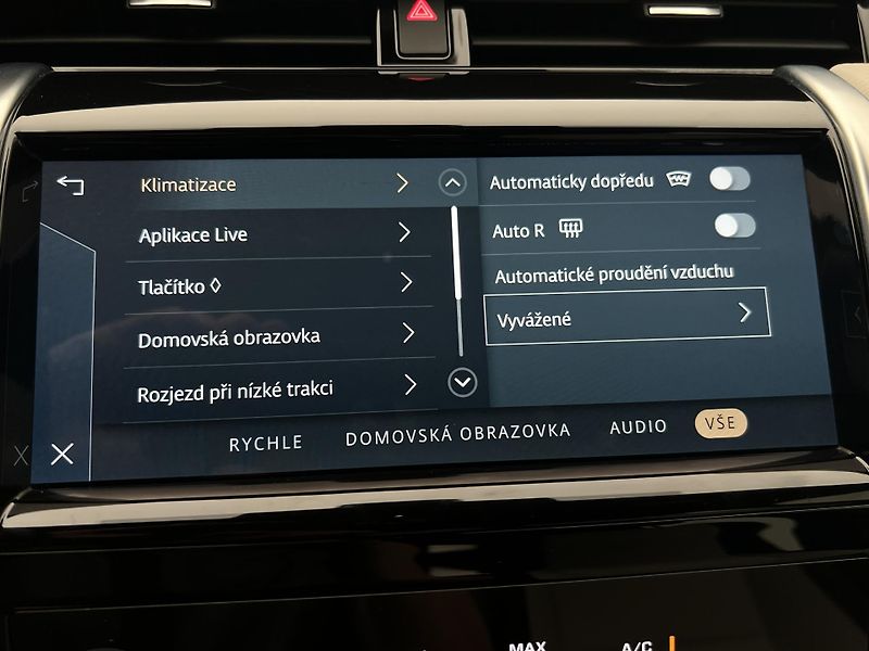 Land Rover Discovery Sport D200 EDITION AUT - fotka 47 z 51