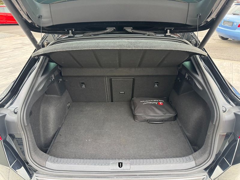 Cupra Formentor (2021) VZ e-Hybrid 180kW - fotka 23 z 31
