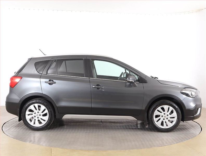 Suzuki SX4 S-Cross (2019) 1.0 BoosterJet, 4X4 - fotka 6 z 17