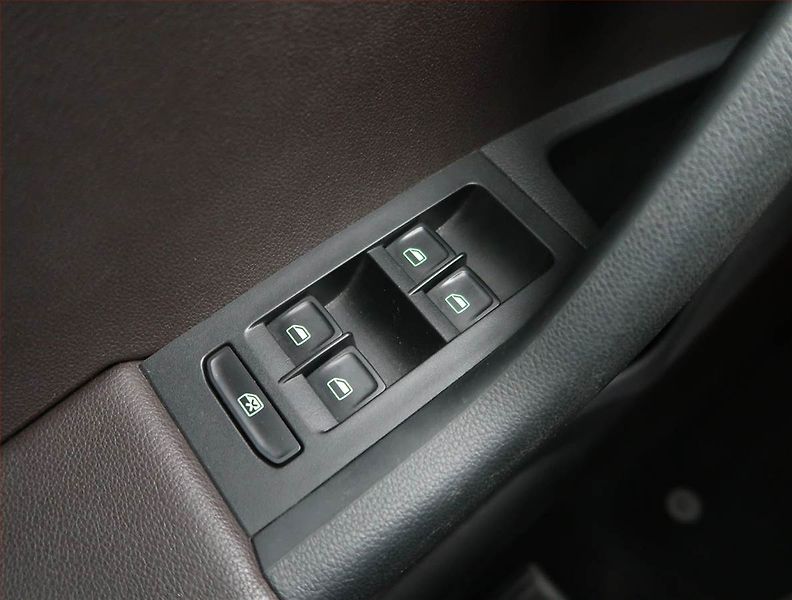 Škoda Octavia (2015) Laurin&Klement 2.0 TDI, 4X4 - fotka 18 z 22