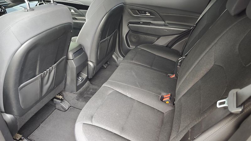 SsangYong Korando (2021) 1,5 120 kW, AT, DPH, ČR,1.maj. - fotka 17 z 40