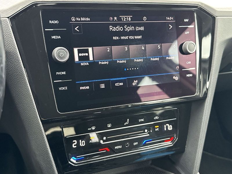 Volkswagen Passat (2021) Variant 2.0 TDI DSG Business - fotka 19 z 34