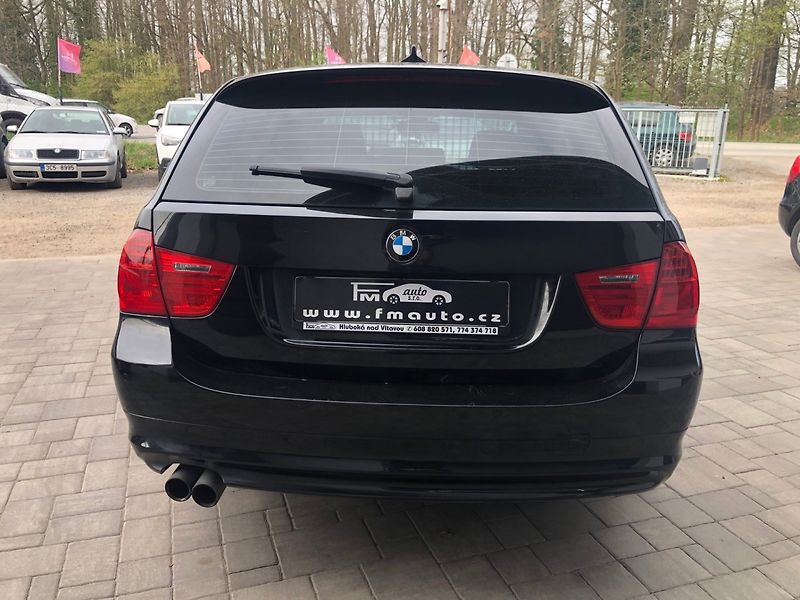 BMW Řada 3 (2010) 330 xDrive 180 kW, automat - fotka 6 z 29