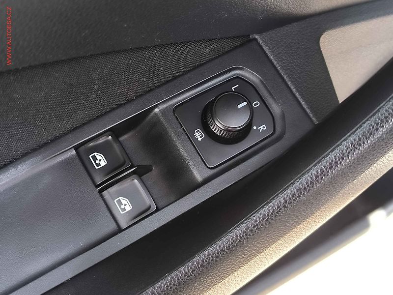 Škoda Scala (2019) 1.0 TSI, 1.maj,ČR, Ambition - fotka 17 z 20