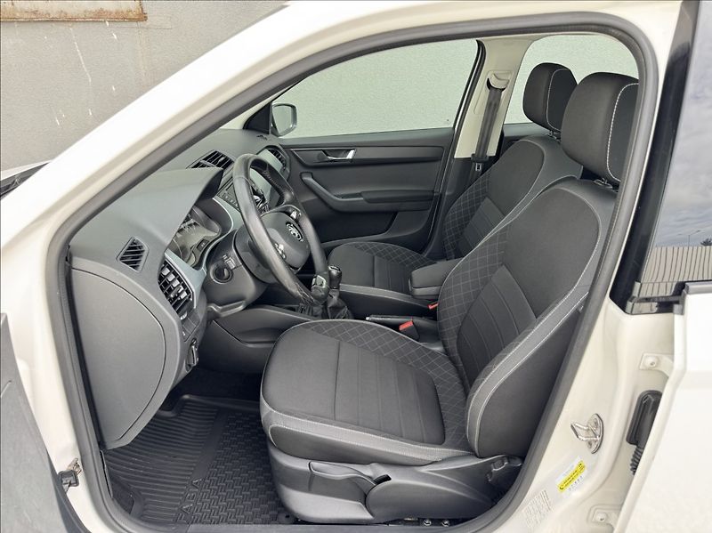 Škoda Fabia 1,0 TSI DPH tažné 1.maj. ČR - fotka 21 z 50