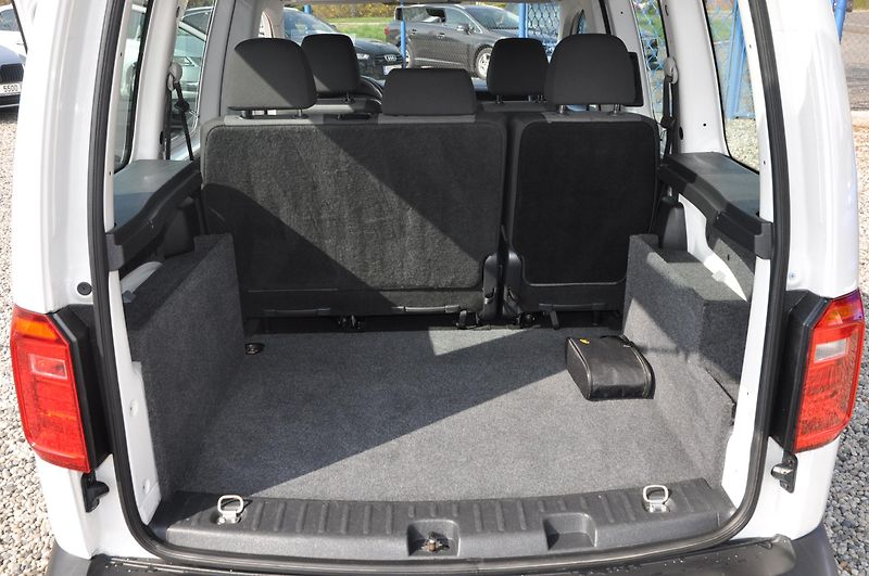 Volkswagen Caddy 1.2TSi 62kW 5.míst - fotka 9 z 16