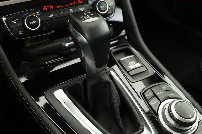 BMW Řada 2 (2015) Advantage 218d Gran Tourer - fotka 10 z 20