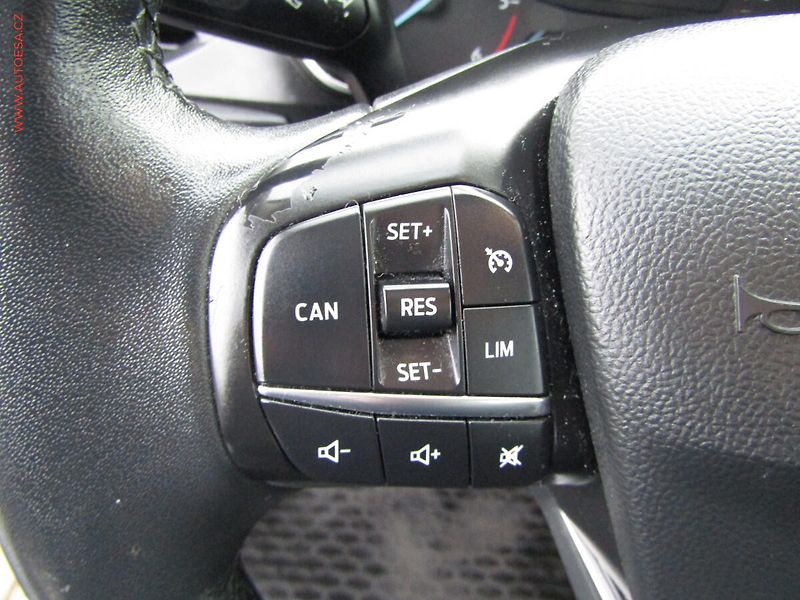 Ford Focus (2020) 1.5 TDCi, ČR, AC, park.čidla - fotka 12 z 21