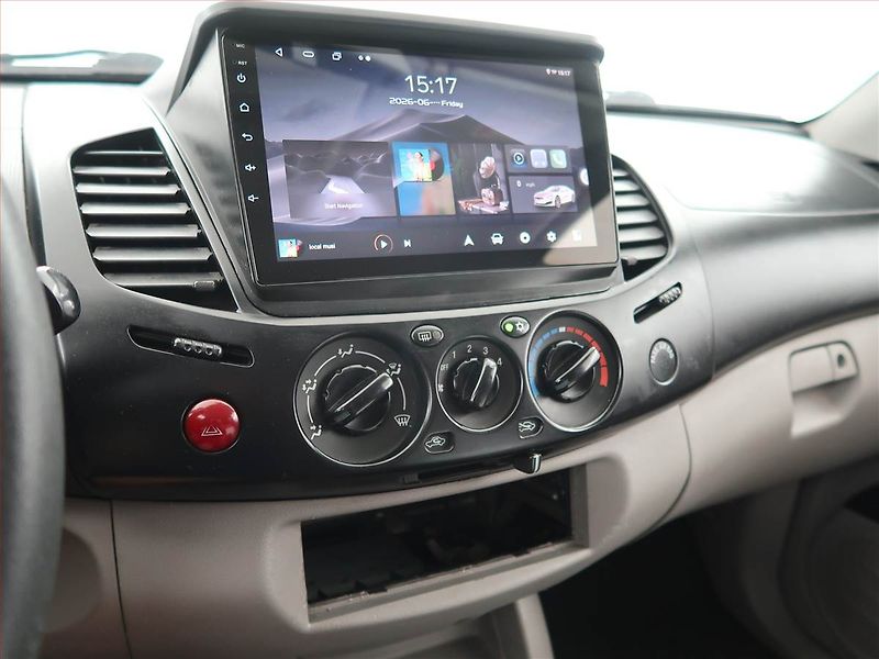 Mitsubishi L200 (2007) 2.5 DI-D, 4X4 - fotka 12 z 17