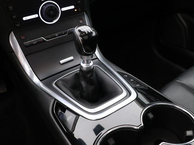 Ford S-MAX 2.0 TDCI 110kW Titanium 7-Míst - fotka 22 z 31