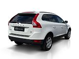Volvo XC60 D4 AWD MOMENTUM - náhled 4