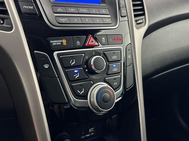 Hyundai i30 Trikolor - fotka 19 z 25