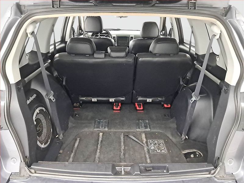 Citroën C-Crosser (2007) 2.2 HDI, 4X4, 7 míst - fotka 14 z 21