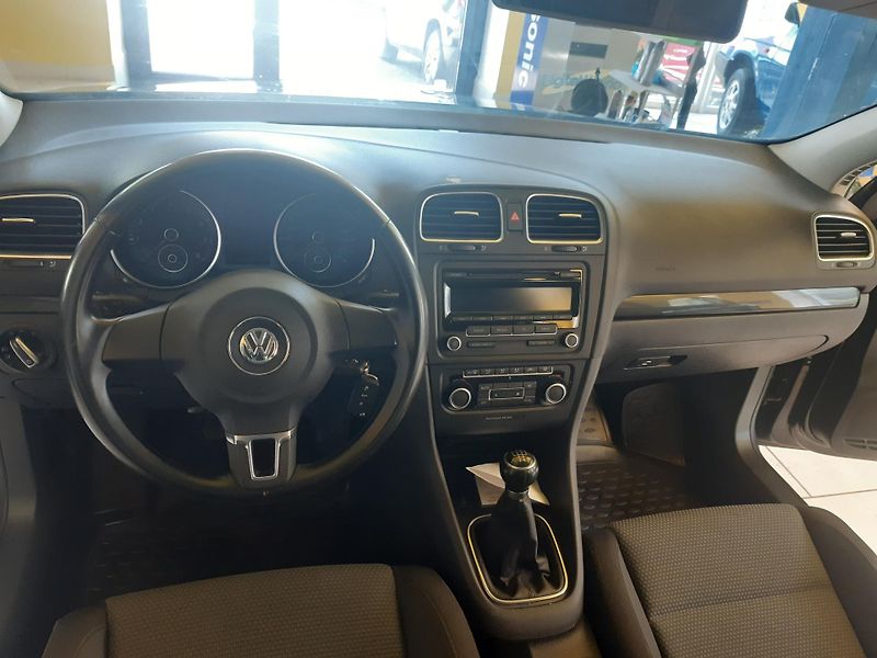 Volkswagen Golf 1.4 MPI DIGIKLIMA TEMPOMAT - fotka 9 z 22