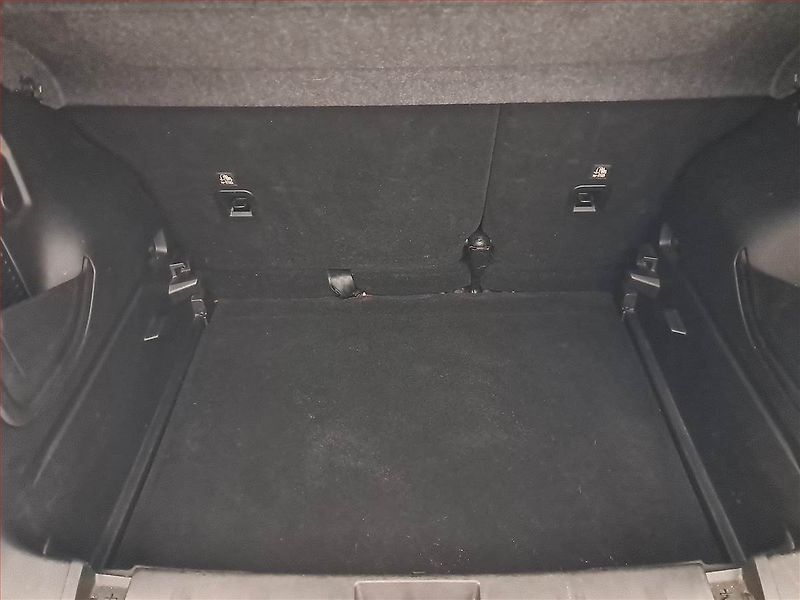 Jeep Renegade (2021) 1.0 T-GDI, Serv.kniha - fotka 13 z 16