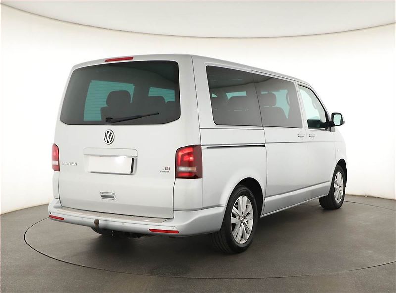 Volkswagen Multivan (2013) Highline 2.0 TDI - fotka 5 z 22