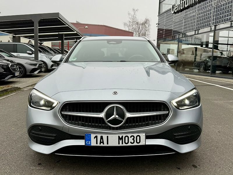 Mercedes-Benz Třídy C (2025) 220 d 4MATIC kombi - fotka 2 z 41
