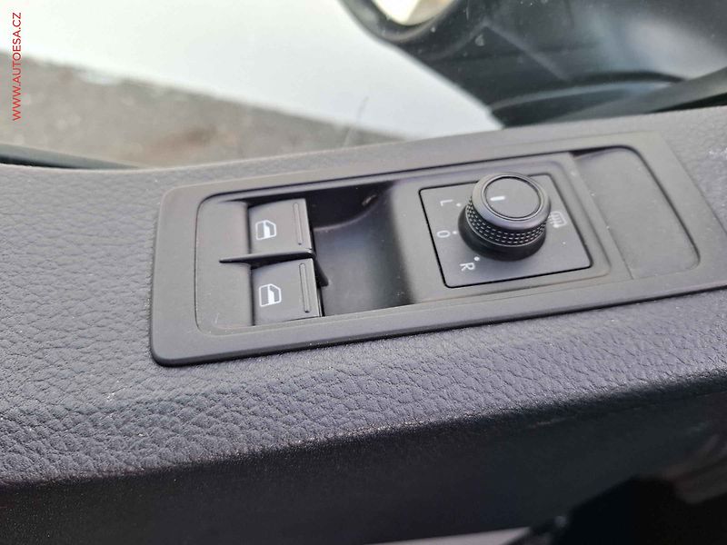 Volkswagen Transporter (2016) 2.0TDi T6, 110kW, TZ - fotka 16 z 17