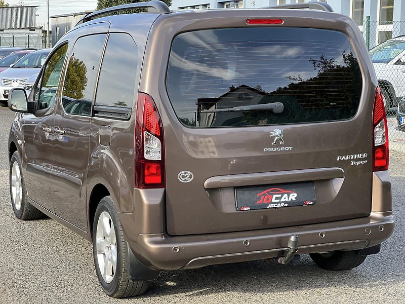 Peugeot Partner Tepee 1.6i KLIMA KOUPENO V ČR 1.MAJ. - fotka 5 z 37