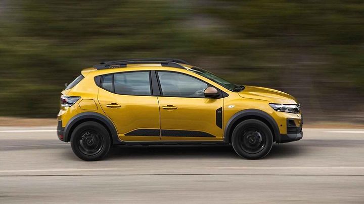 Do půl milionu korun lze koupit i stylový a dostatečně velký hatchback