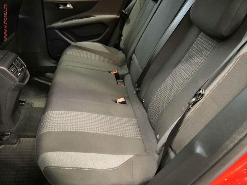 Peugeot 3008 (2021) 1.2 PT, 2.maj,ČR, servis - fotka 11 z 23