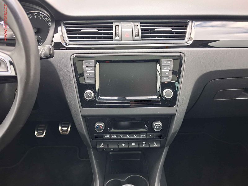 Škoda Rapid (2015) 1.2 TSi, Sport, bixen, panor - fotka 12 z 18