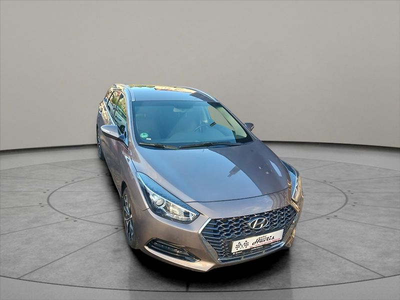Hyundai i40 1,6 CRDI KOMBI AUTOMAT, ČR - fotka 7 z 23
