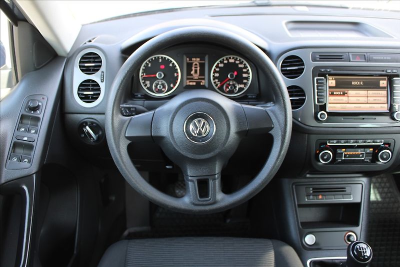 Volkswagen Tiguan 2,0 TDI  VÝHŘEVY,TAŽNÉ - fotka 10 z 26