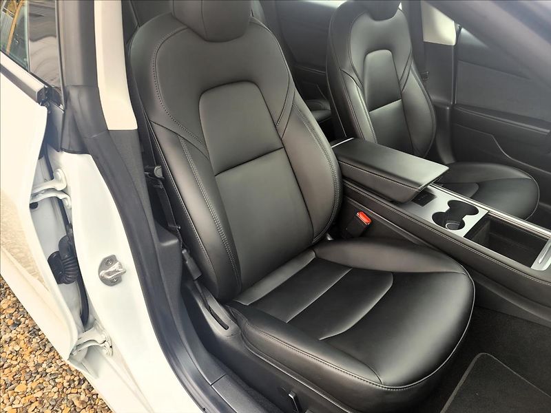 Tesla Model 3 AWD,LR,366kw,DUAL,SOH 89% - fotka 11 z 50