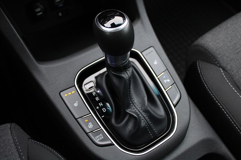 Hyundai i30 1,5 TGDI  1MAJ,AT,SMART,ZÁRUKA - fotka 17 z 41