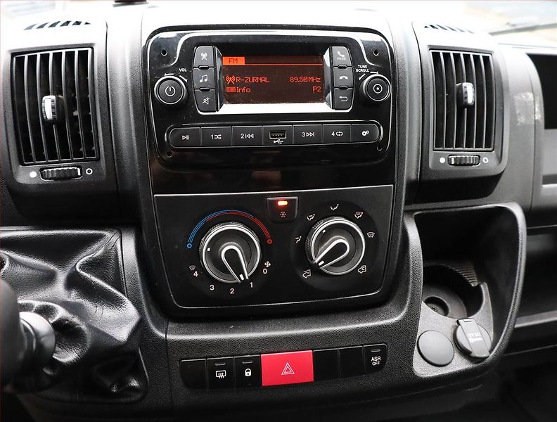 Citroën C4 Picasso (2011) 1.6 HDi, Serv.kniha, Tempomat - fotka 9 z 13