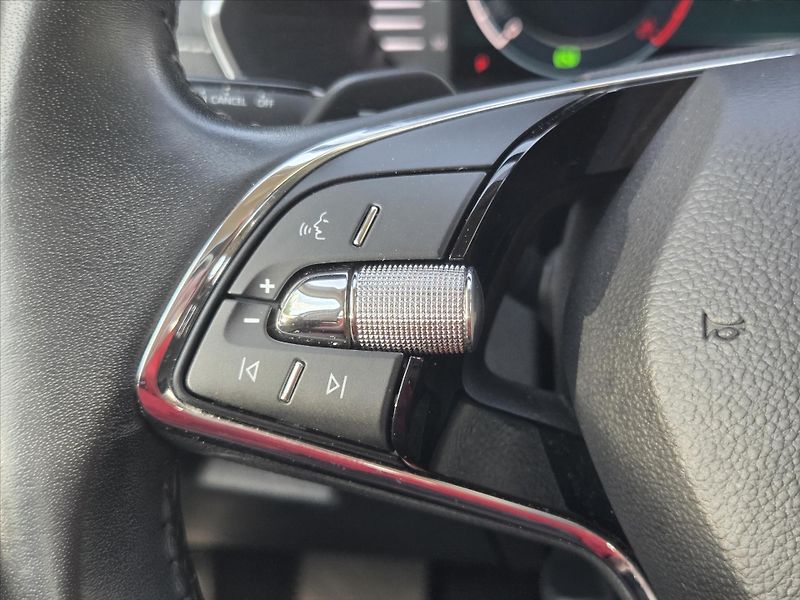 Škoda Octavia 1,5 eTSi DSG Style NEHAVAR. ČR - fotka 14 z 22