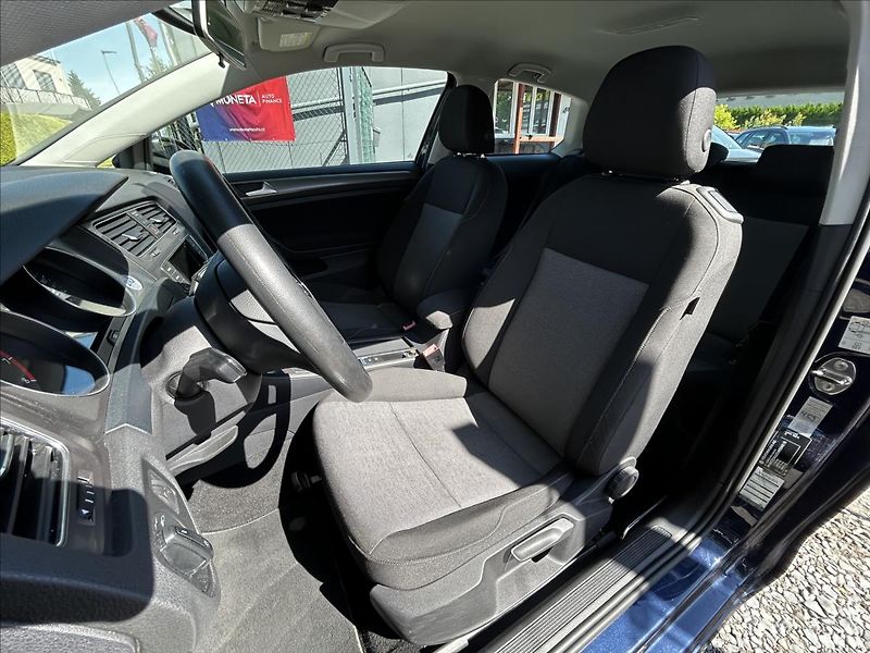 Volkswagen Golf 1,2 TSi  P+Z Senzory,Klimatiza - fotka 14 z 43