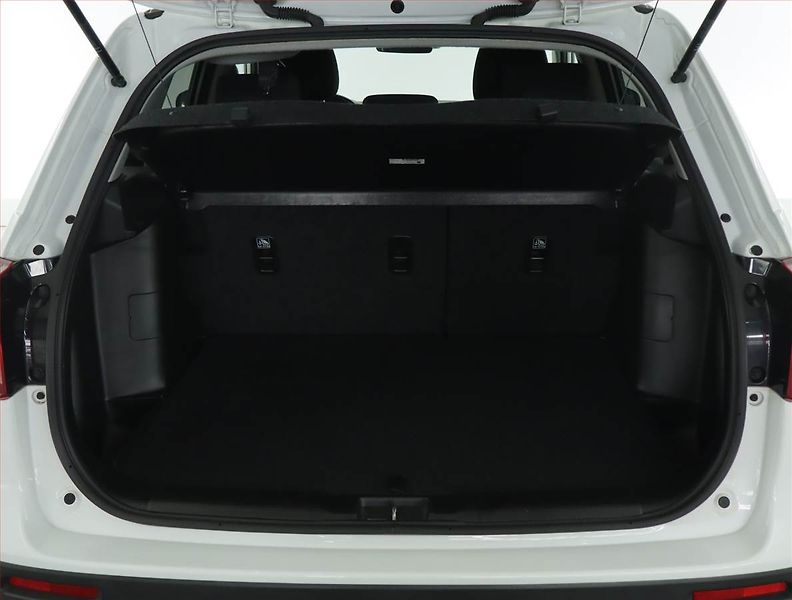 Suzuki Vitara (2020) 1.4 BoosterJet - fotka 13 z 14