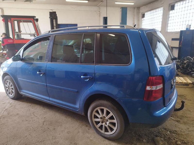 Volkswagen Touran 1.9TDI 77Kw BKC NÁHRADNÍ DÍLY - fotka 4 z 14