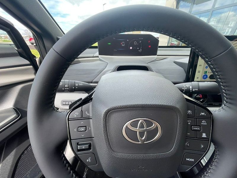 Toyota C-HR AWD 343HP AT ExecutiveVIPLight - fotka 22 z 30