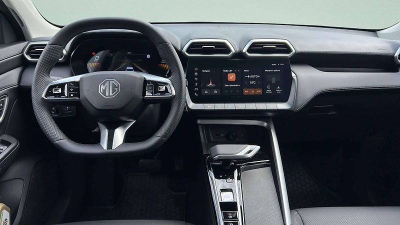 MG ZS EXCLUSIVE HYBRID+ 1.5L (145 kw - fotka 15 z 25