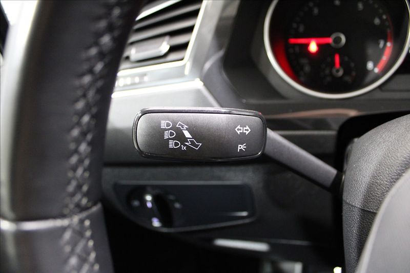 Volkswagen Tiguan 1,5 TSI Active 1.majitel - fotka 17 z 33