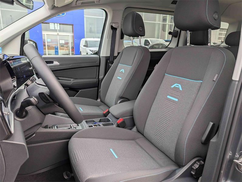 Ford Tourneo Connect (2025) Active, Grand Tourneo, 2.0 Eco - fotka 15 z 19