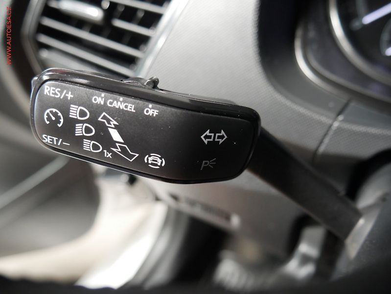 Škoda Fabia (2019) 1.0 TSi, ČR, AC, tempo, park - fotka 17 z 18