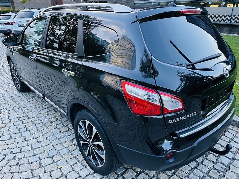 Nissan Qashqai 2.0i +2 MAN 1MAJ TAŽNÉ KAMERA - fotka 17 z 46