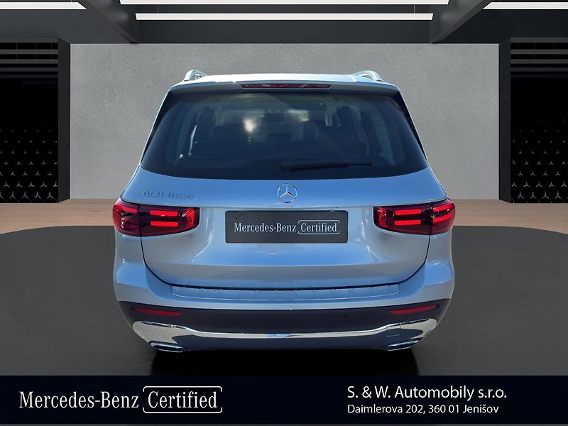 Mercedes-Benz GLB 180 d - fotka 6 z 26