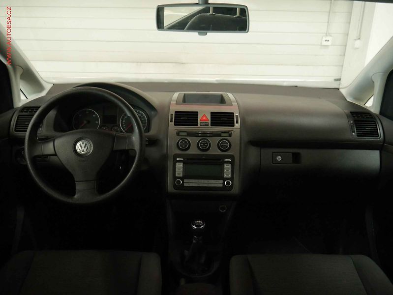 Volkswagen Touran (2007) 1.9TDI - fotka 8 z 15