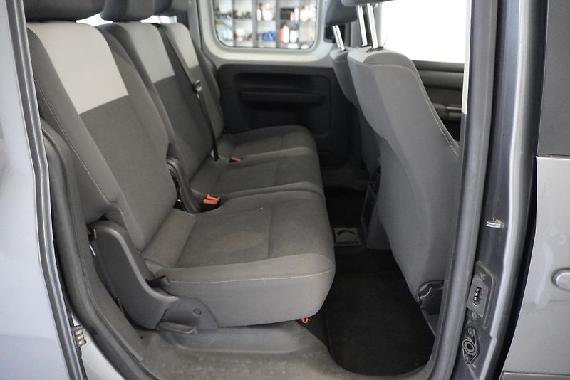 Volkswagen Caddy - fotka 24 z 31