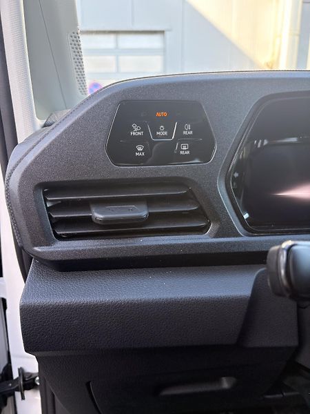 Volkswagen Caddy - fotka 24 z 28