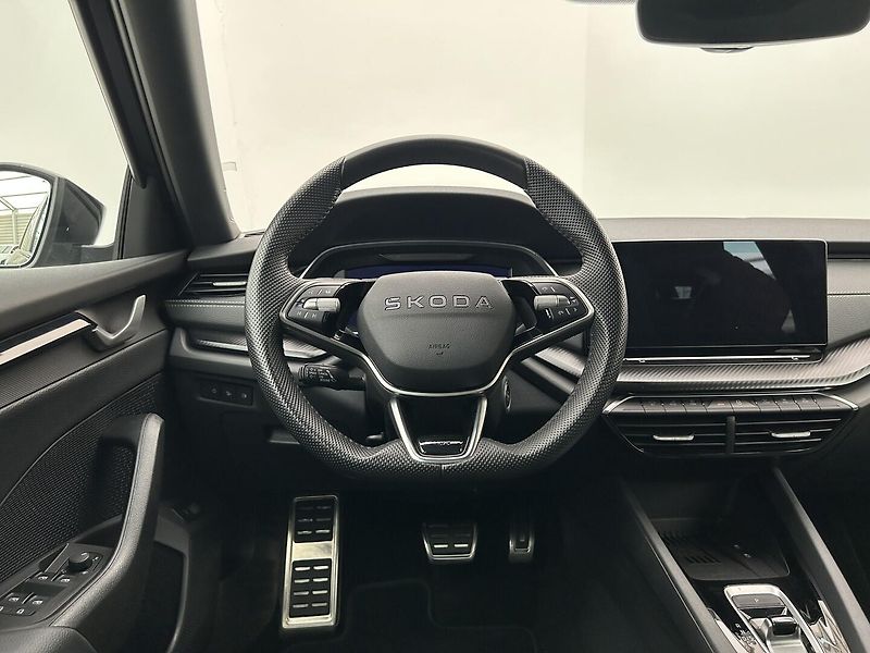 Škoda Octavia 2.0 TDI SportLine - fotka 20 z 29